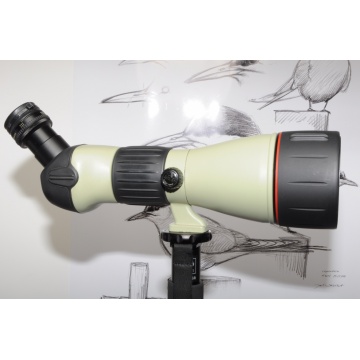 Käytetty Nikon Fieldscope 78ED+25-75x+case