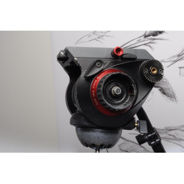 Käytetty Manfrotto 504HD videopää