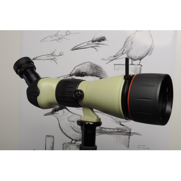 Käytetty Nikon FieldScope 82ED+25-75x+case